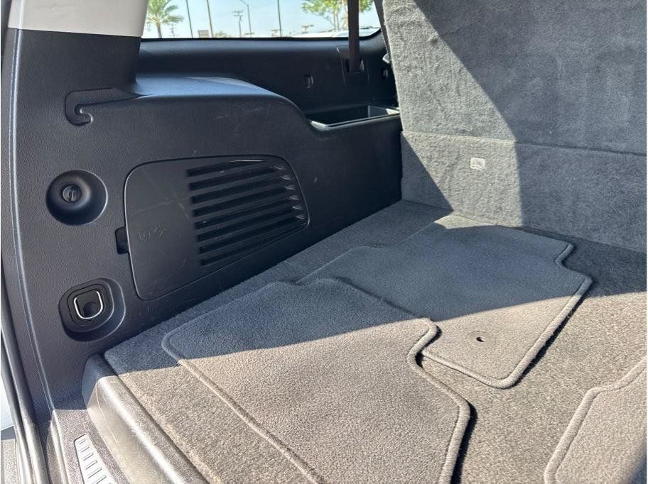 Used 2019 Chevrolet Suburban LT AWD/4WD image 23