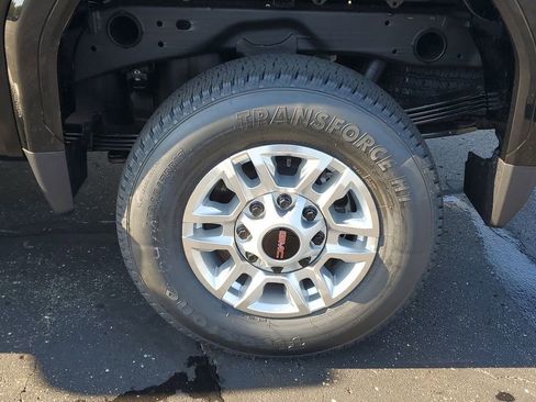 New 2026 GMC Sierra 2500 SLE w/ SLE Value Package; image 5