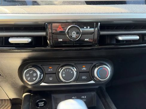 Used 2025 Nissan Kicks SV w/ Interior Electronics Package AWD/4WD image 32