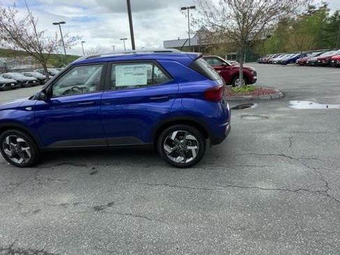 New 2025 Hyundai Venue Limited image 5