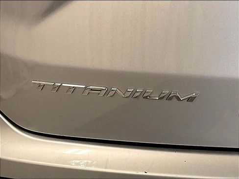 Used 2021 Ford Edge Titanium w/ Class II Trailer Tow Package AWD/4WD image 29