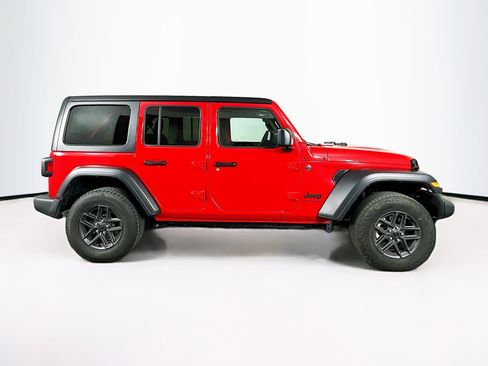 Used 2025 Jeep Wrangler Unlimited Sport AWD/4WD image 10