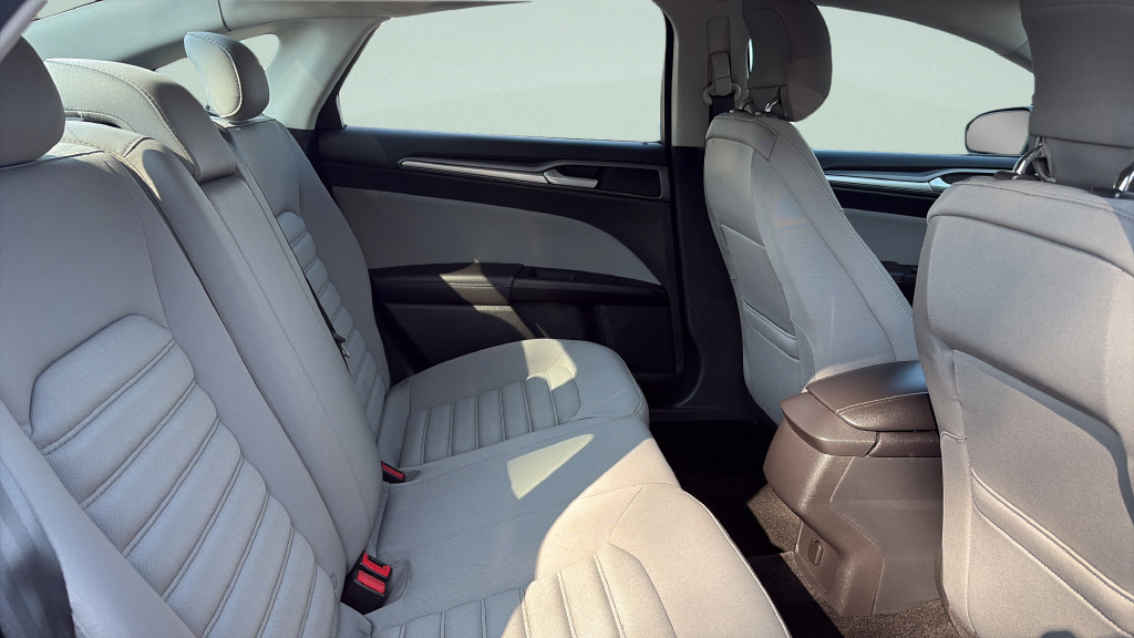 Used 2014 Ford Fusion S FWD image 15