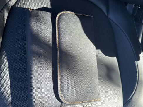 Used 2017 MINI Cooper 4-Door Hardtop image 14