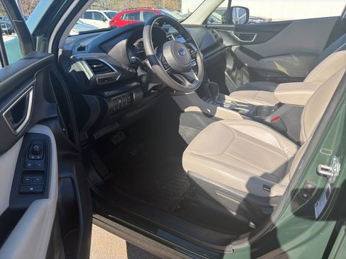 Used 2023 Subaru Forester Base image 20
