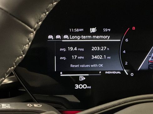 Used 2025 Audi Q5 Premium w/ Convenience Package image 14