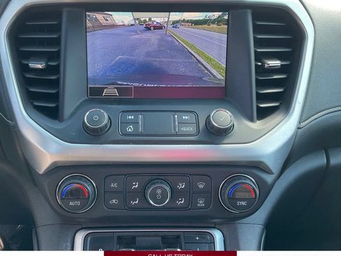 Used 2020 GMC Acadia SLT w/ LPO, Floor Liner Package AWD/4WD image 21