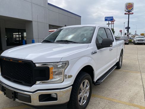 Used 2019 Ford F150 XLT w/ Equipment Group 302A Luxury image 3
