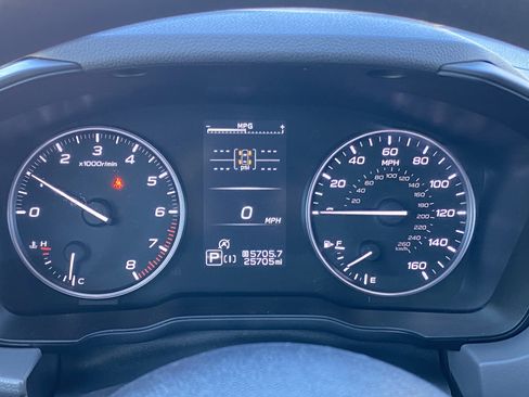 Used 2024 Subaru Crosstrek 2.0i Premium image 11