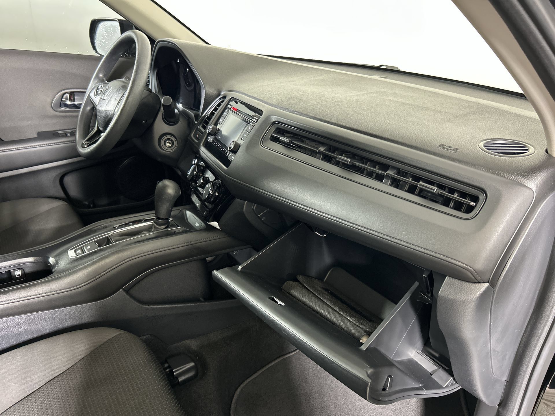 Used 2019 Honda HR-V LX image 60