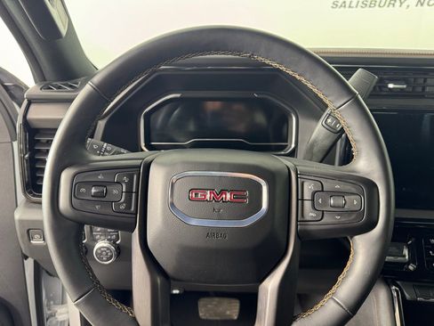 Used 2024 GMC Sierra 2500 AT4 w/ Technology Package AWD/4WD image 22