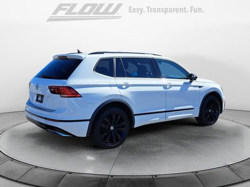 Used 2021 Volkswagen Tiguan SE FWD image 9