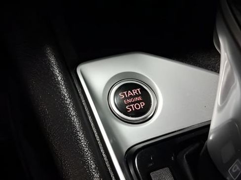 Used 2025 Nissan Altima 2.5 SV FWD image 31
