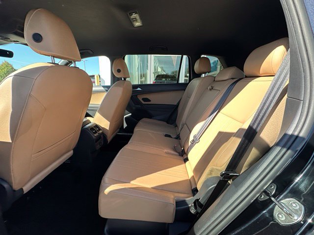 Used 2023 Volkswagen Tiguan SE AWD/4WD image 26