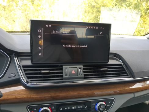 Certified 2022 Audi Q5 2.0T Premium Plus w/ Premium Plus Package image 27