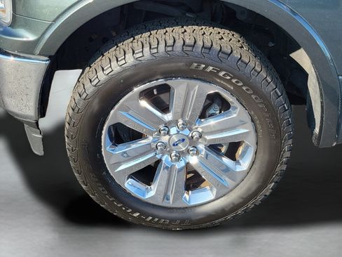 Used 2018 Ford F150 Lariat w/ Equipment Group 502A Luxury AWD/4WD image 31