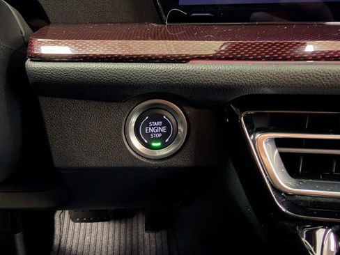 Certified 2024 Chevrolet Traverse RS image 18