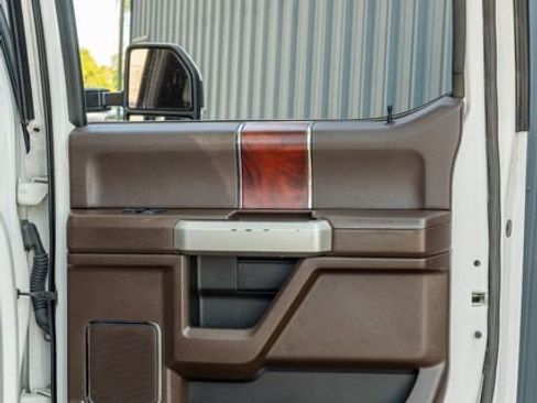 Used 2017 Ford F250 King Ranch w/ King Ranch Ultimate Package image 40