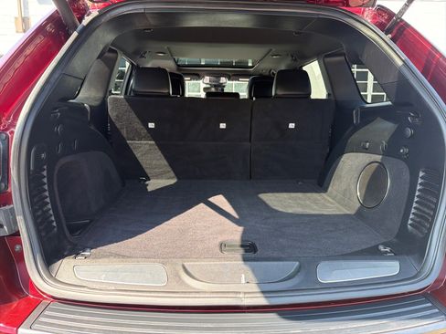 Used 2020 Jeep Grand Cherokee High Altitude AWD/4WD image 18