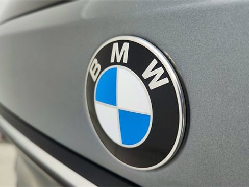 Used 2023 BMW X7 xDrive40i w/ M Sport Package image 16