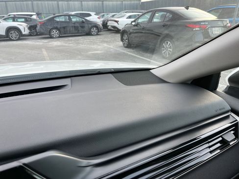 Used 2025 Toyota Camry LE image 34