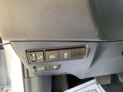 Used 2024 Toyota Corolla Cross AWD Hybrid w/ Convenience Package image 21