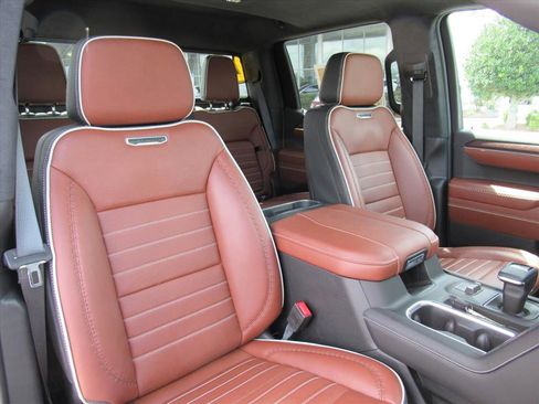 Used 2024 GMC Sierra 1500 Denali Ultimate image 10