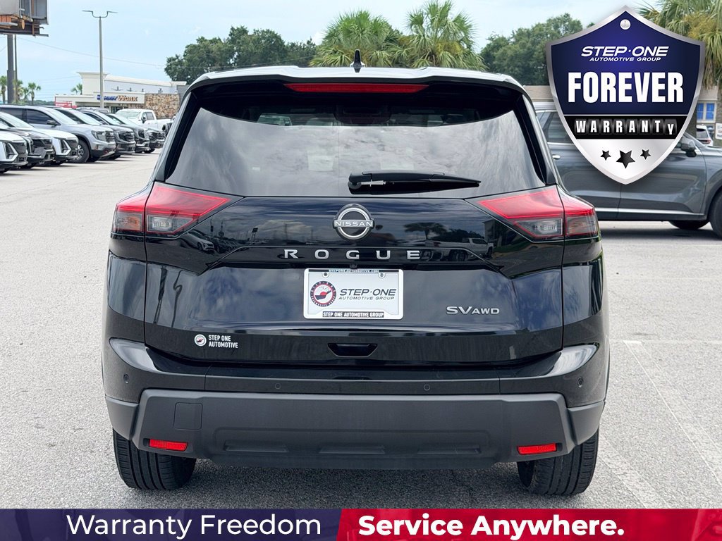 Used 2024 Nissan Rogue SV AWD/4WD image 5