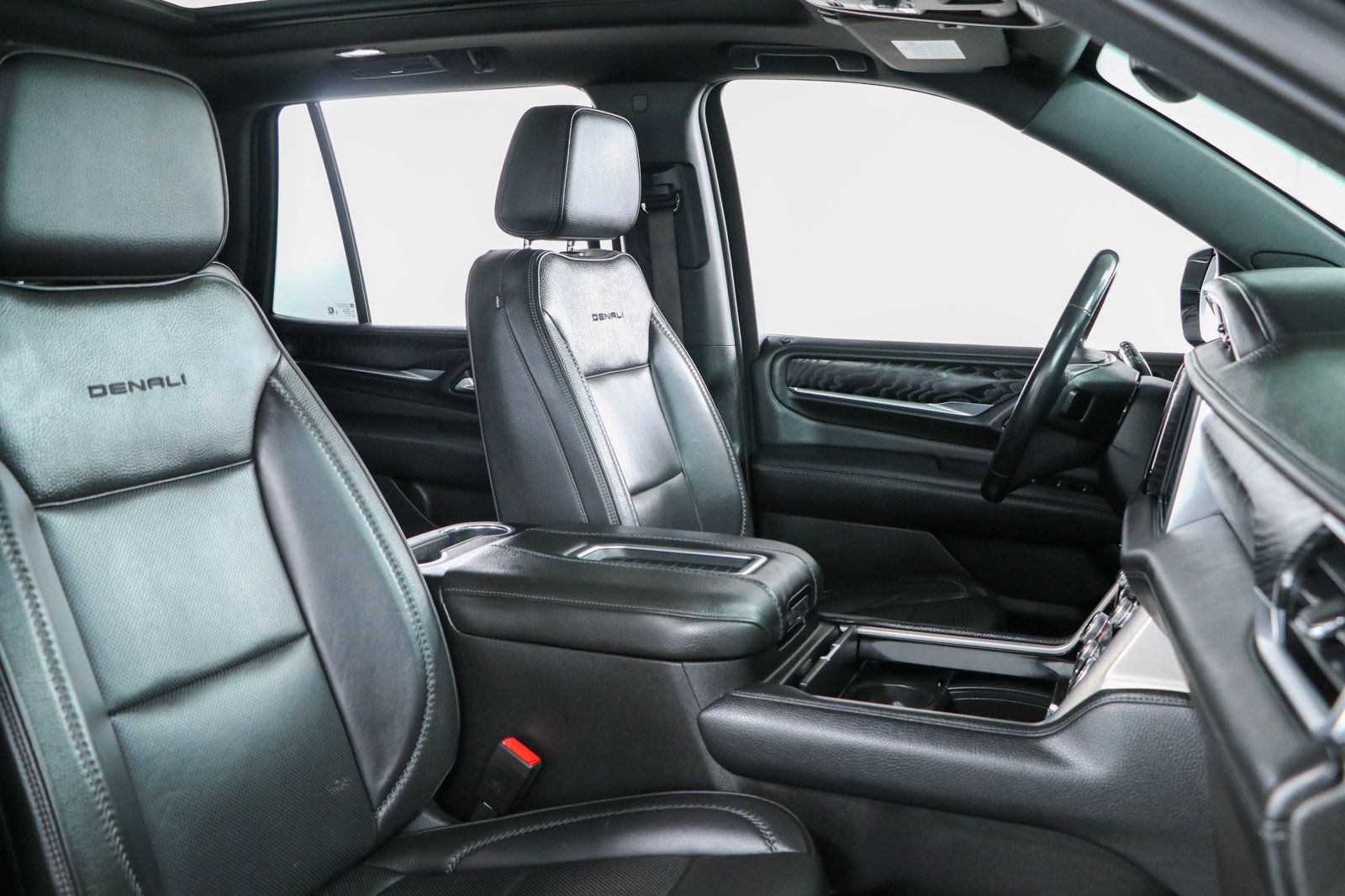 Used 2021 GMC Yukon Denali AWD/4WD image 31