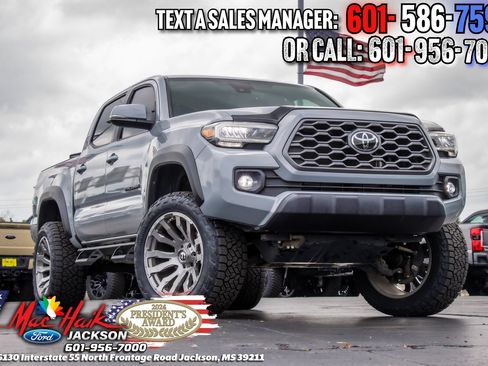 Used 2021 Toyota Tacoma TRD Off-Road w/ Technology Package AWD/4WD image 1