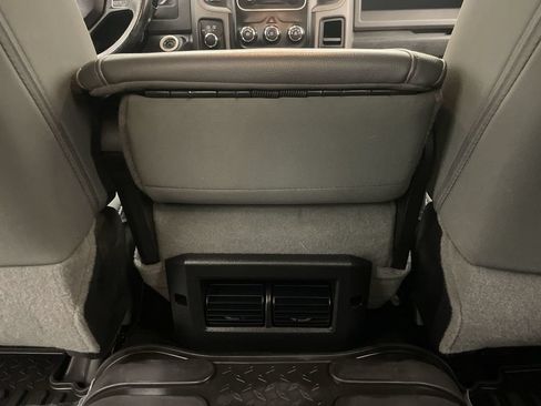 Used 2015 RAM 2500 Tradesman w/ Chrome Appearance Group AWD/4WD image 13