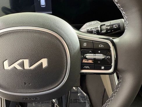 New 2026 Kia Carnival EX image 28