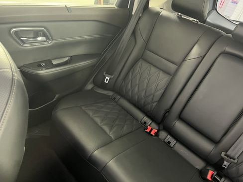 Used 2023 Nissan Rogue Platinum image 22