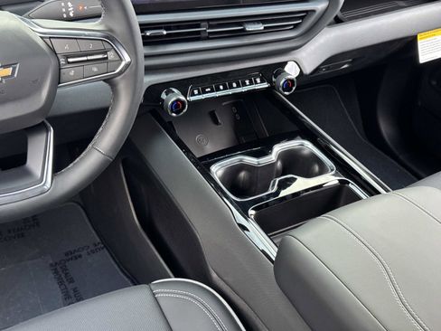 New 2025 Chevrolet Silverado EV LT image 4