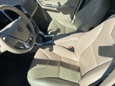 Used 2013 Volvo XC60 T6 image 4