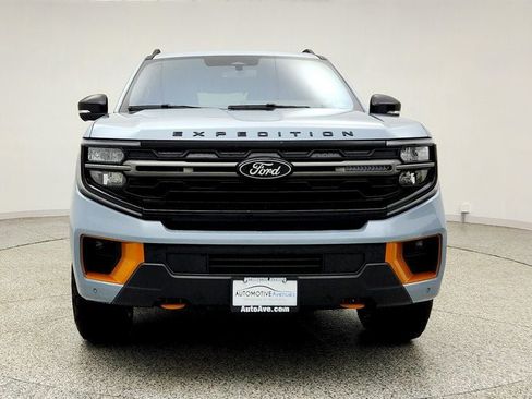 Used 2025 Ford Expedition Tremor AWD/4WD image 2