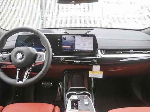 New 2026 BMW X2 xDrive28i w/ Technology Package AWD/4WD image 9