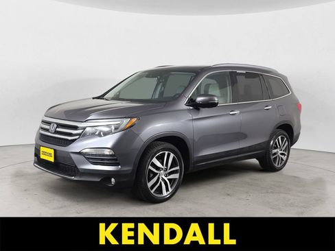 Used 2016 Honda Pilot Touring image 1