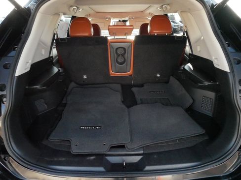 Used 2017 Nissan Rogue SL w/ SL Premium Package image 18