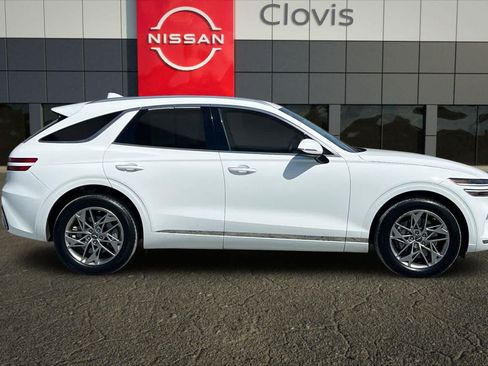 Used 2025 Genesis GV70 2.5T AWD/4WD image 9