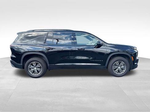 Used 2026 Chevrolet Traverse LT AWD/4WD image 6