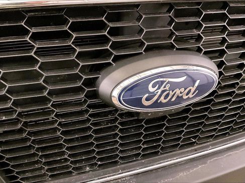 Used 2024 Ford Transit 250 Low Roof w/ Exterior Upgrade Package image 29