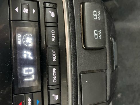 Used 2020 Subaru Ascent Limited w/ Popular Package #3 AWD/4WD image 20
