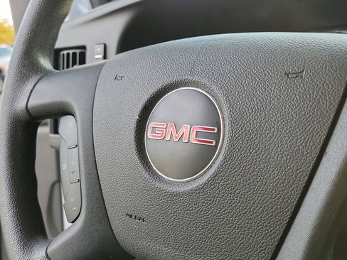 Used 2020 GMC Savana 2500 Extended w/ Driver Convenience Package image 29