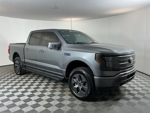 Used 2024 Ford F150 Lightning Lariat AWD/4WD image 3