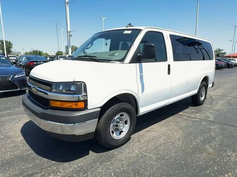 Used 2022 Chevrolet Express 2500 LS w/ Driver Convenience Package RWD image 4