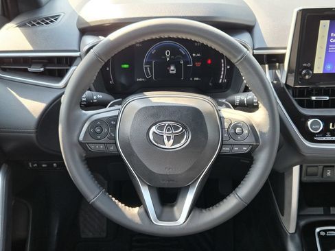 Used 2024 Toyota Corolla Cross AWD Hybrid w/ Convenience Package image 15