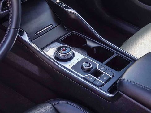 Certified 2023 Kia Sorento EX FWD image 16