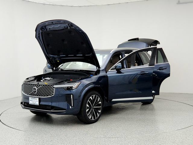 New 2026 Volvo XC90 B6 Plus w/ Protection Package Premier AWD/4WD image 9