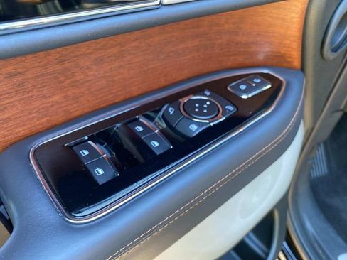 Certified 2024 Lincoln Navigator Black Label AWD/4WD image 14